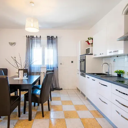 Сasa de vacaciones Beautiful In With Wifi *