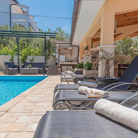 Beautiful In With Wifi Brodarica (Sibenik-Knin)