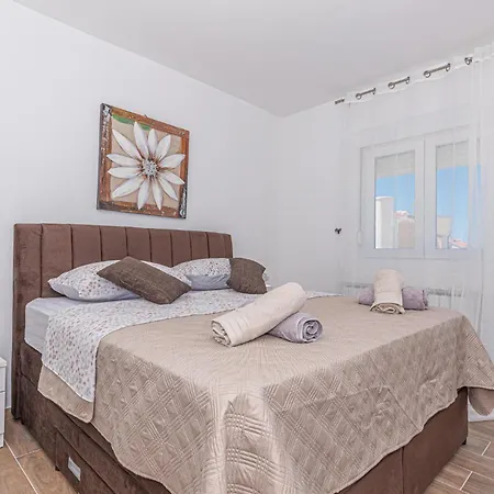 Beautiful In With Wifi Brodarica (Sibenik-Knin)