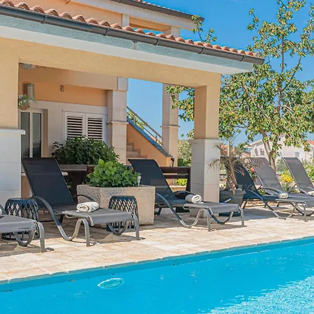 Vikendica Beautiful In With Wifi