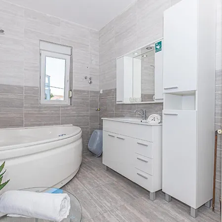 Vikendica Beautiful In With Wifi