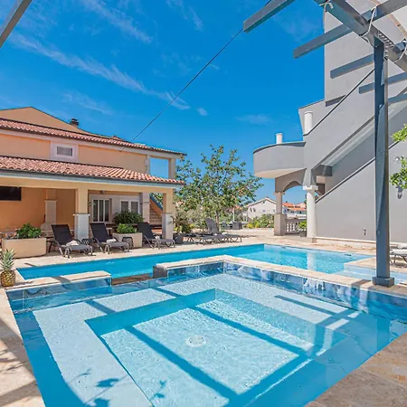 Beautiful In With Wifi Brodarica (Sibenik-Knin)