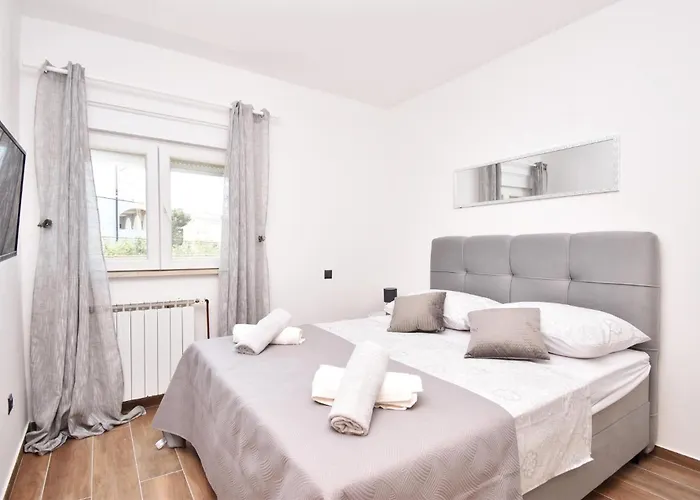 Holiday home Beautiful In With Wifi Brodarica (Sibenik-Knin)