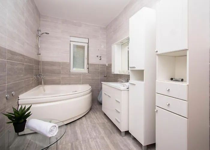 Beautiful In With Wifi Brodarica (Sibenik-Knin)