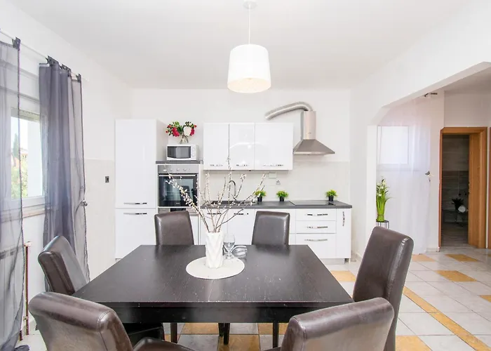 Holiday home Beautiful In With Wifi