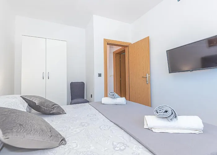 Holiday home Beautiful In With Wifi Brodarica (Sibenik-Knin)